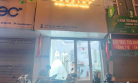 Tuyển sale, phòng váy, make up tại Váy Cưới AMAN WEDDING