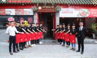 Tuyển nhân viên phục vụ, lễ tân, thu ngân, pha chế – Nhà hàng The Duckling – Hong Kong Vịt Quay & Lẩu Tuyển nhân viên phục vụ, lễ tân, thu ngân, pha chế – Nhà hàng The Duckling – Hong Kong Vịt Quay & Lẩu