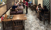 Tuyển nhân viên phục vụ bàn lương cao Tuyển nhân viên phục vụ bàn lương cao